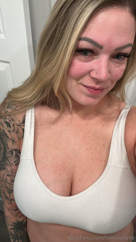 Foto desnuda filtrada de OnlyFans de Haleyonlyxo
