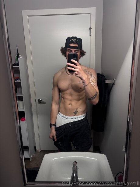 Foto desnuda filtrada de OnlyFans de Carsonmakarrall