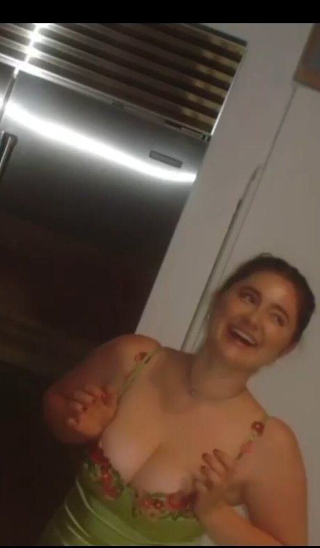 Foto desnuda filtrada de OnlyFans de Emma Kenney
