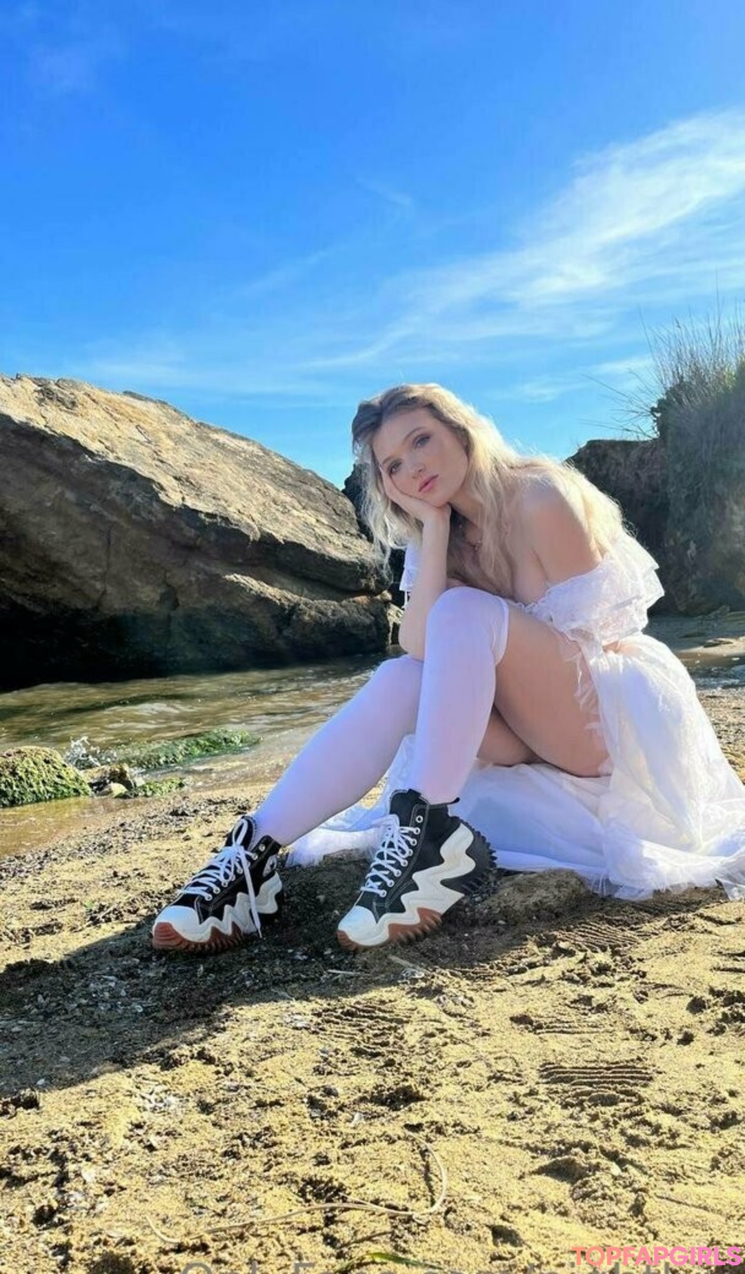 Foto desnuda filtrada de OnlyFans de Nightlyy #1010