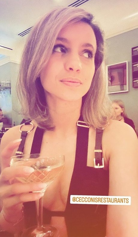 Foto desnuda filtrada de OnlyFans de Laure Valee