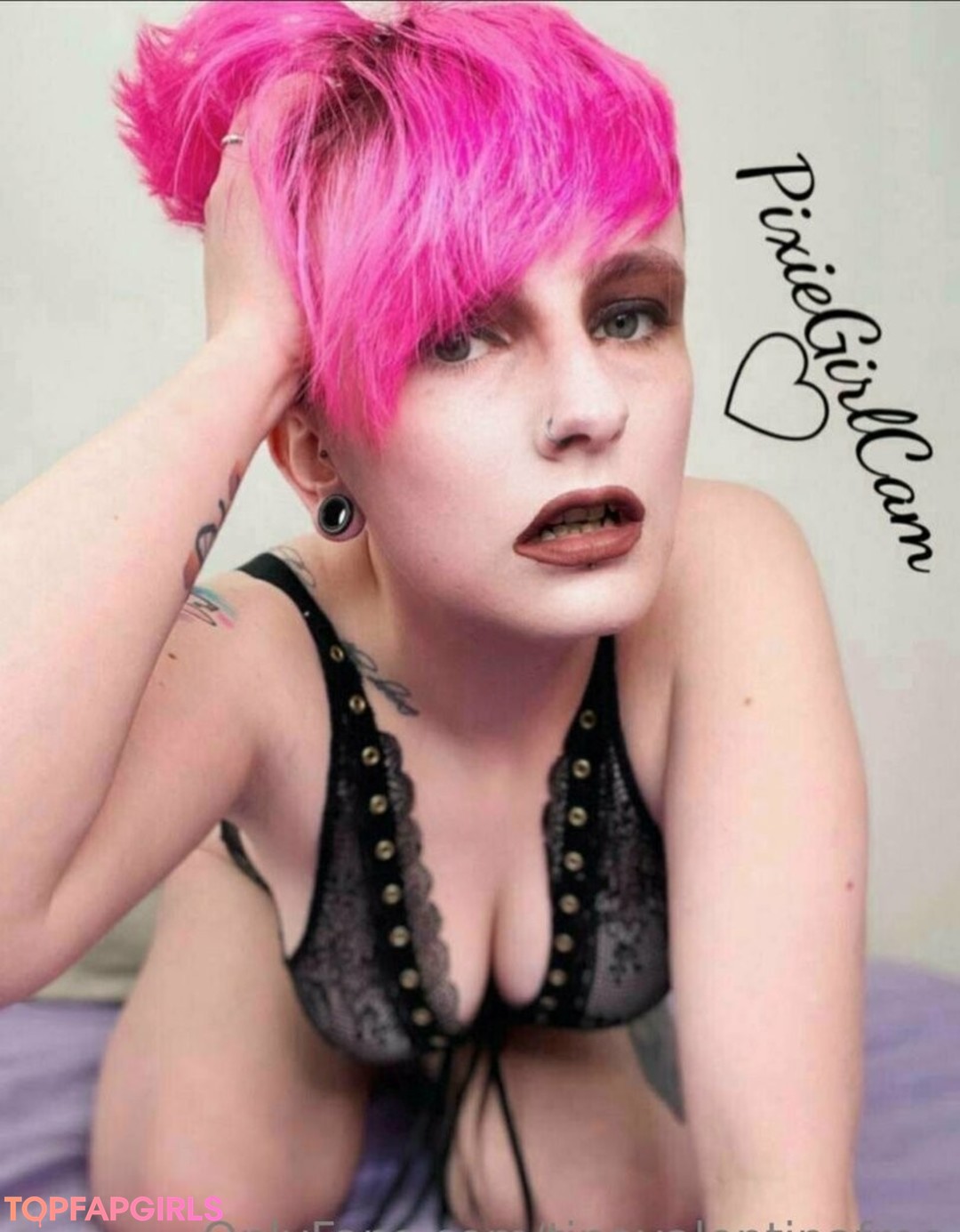 Foto desnuda filtrada de OnlyFans de Tinavalentinafree #153 Foto desnuda filtrada de OnlyFans de Tinavalentinafree #153