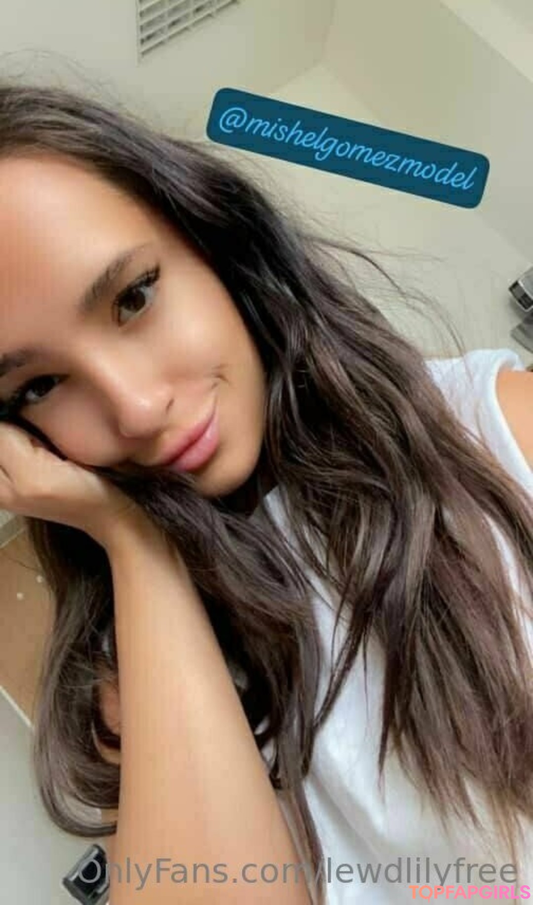 Foto desnuda filtrada de OnlyFans de Lewdlilyfree #733 Foto desnuda filtrada de OnlyFans de Lewdlilyfree #733