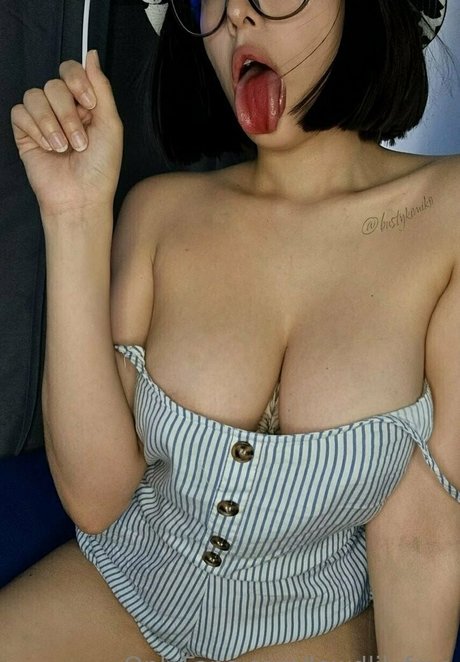 Foto desnuda filtrada de OnlyFans de Lewdlilyfree