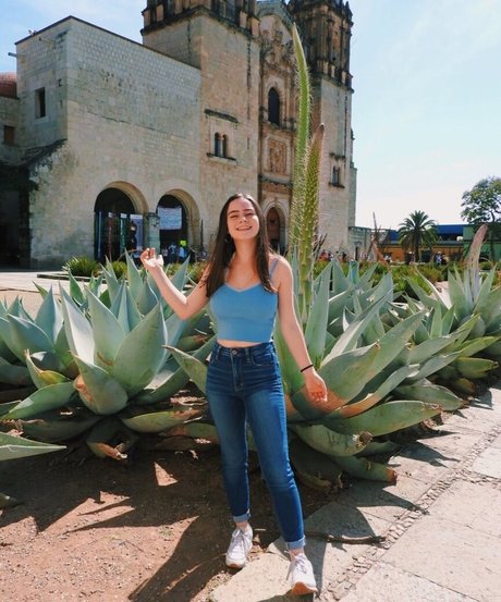 Deena E