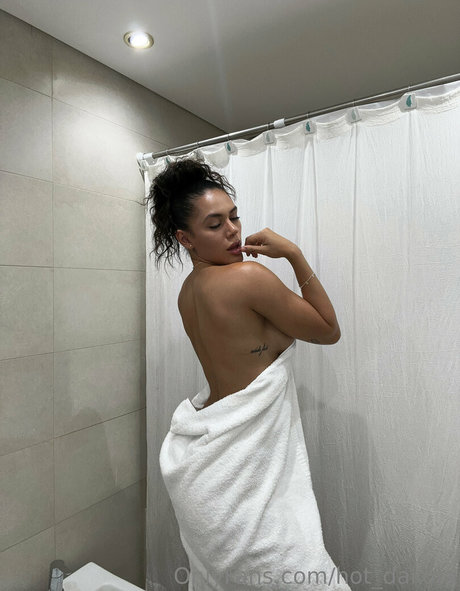 Hot_dakota