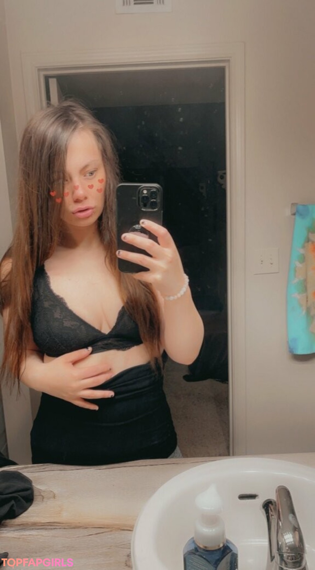 Foto desnuda filtrada de OnlyFans de Victorialunaarose #5 Foto desnuda filtrada de OnlyFans de Victorialunaarose #5