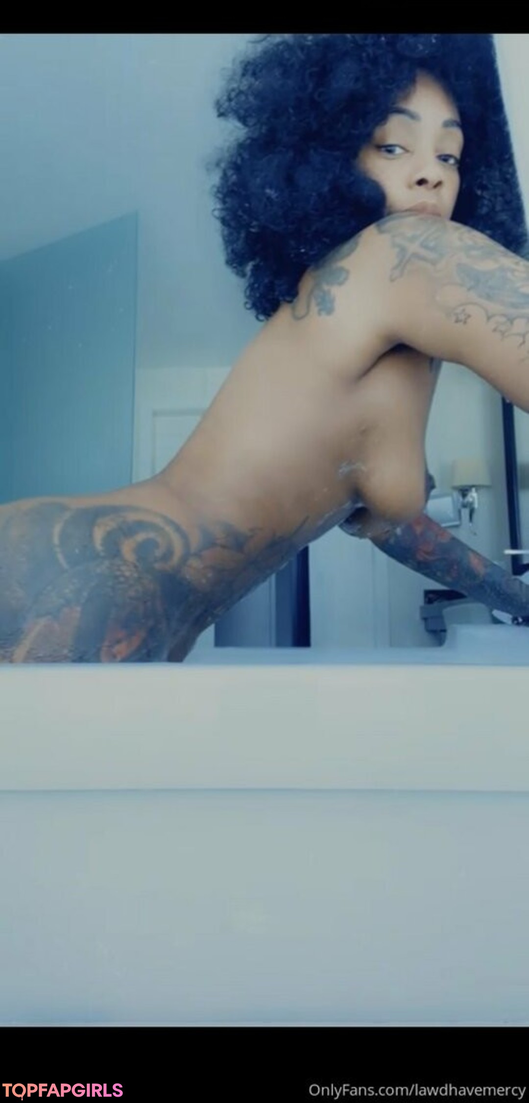 Foto desnuda filtrada de OnlyFans de Lawdhavemercy #53 Foto desnuda filtrada de OnlyFans de Lawdhavemercy #53