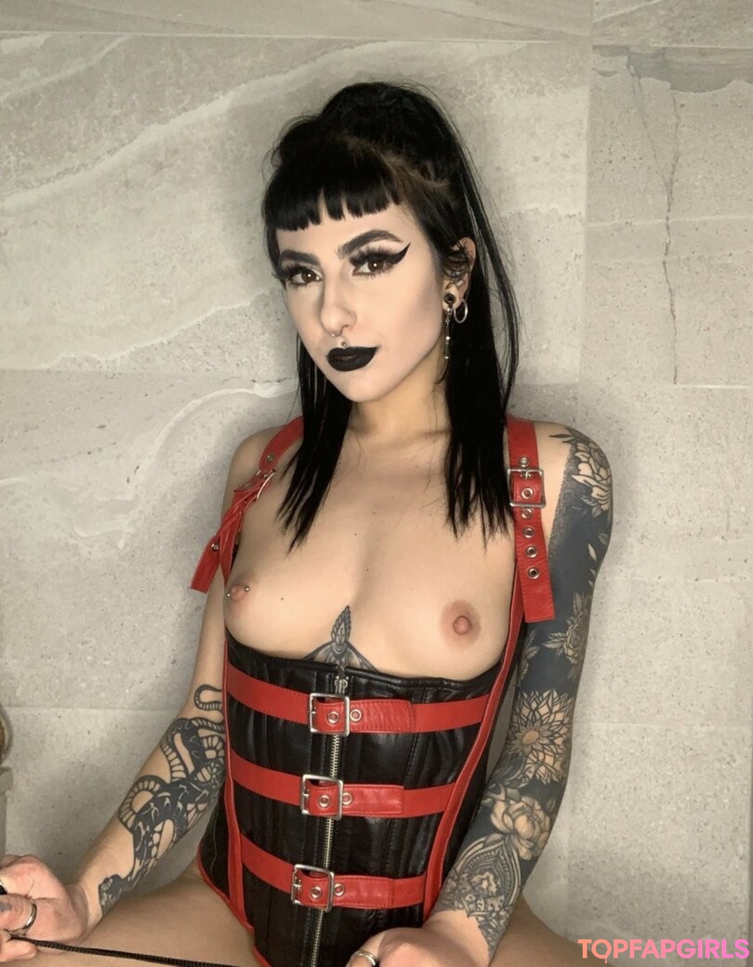 Foto desnuda filtrada de OnlyFans de Gothhbabyy #27 Foto desnuda filtrada de OnlyFans de Gothhbabyy #27
