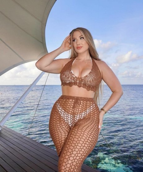 Foto desnuda filtrada de OnlyFans de Ariella Eder