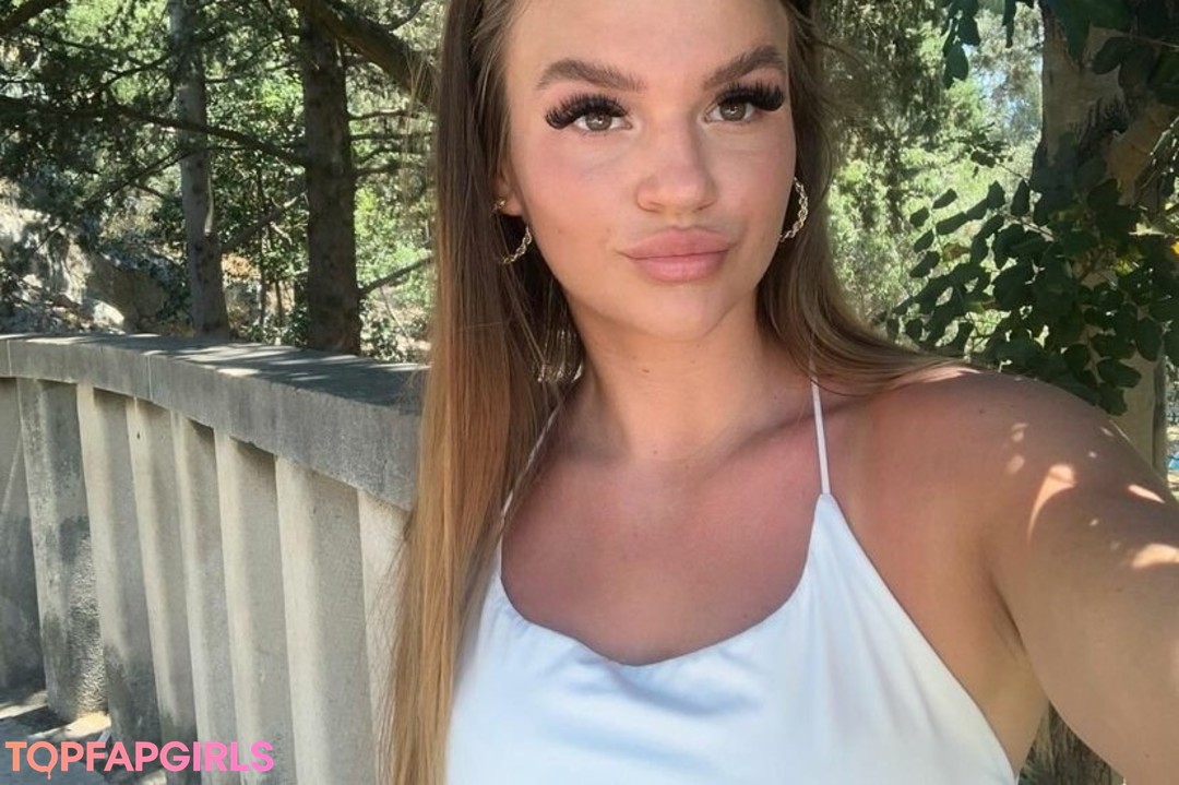 Foto desnuda filtrada de OnlyFans de Sarah Slavo #19 Foto desnuda filtrada de OnlyFans de Sarah Slavo #19