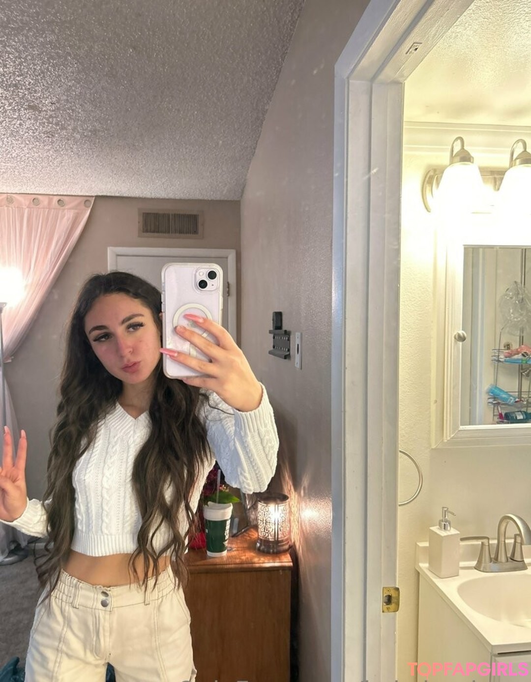 Foto desnuda filtrada de OnlyFans de Kekebanksxx #68 Foto desnuda filtrada de OnlyFans de Kekebanksxx #68