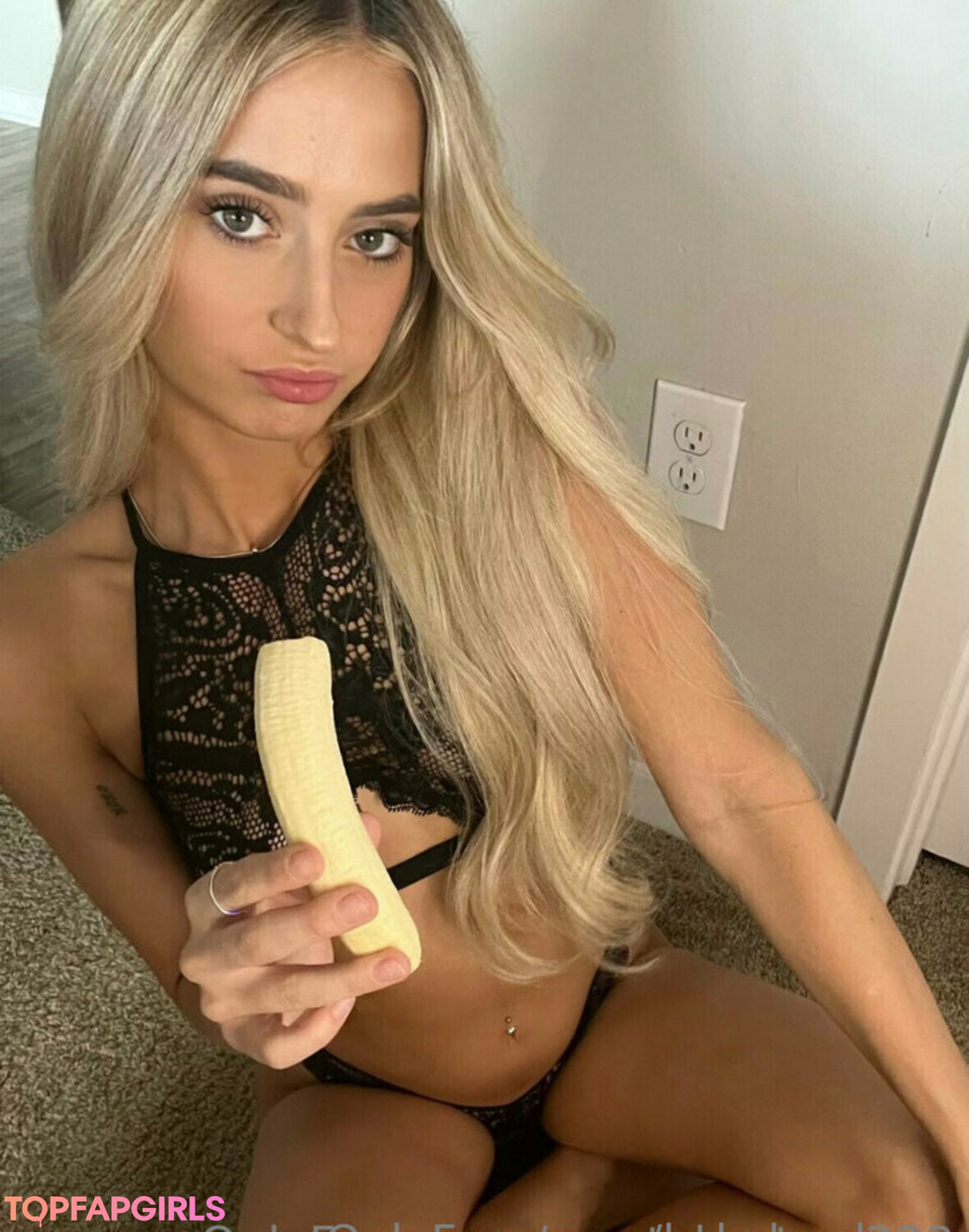 Foto desnuda filtrada de OnlyFans de Kekebanksxx #827 Foto desnuda filtrada de OnlyFans de Kekebanksxx #827