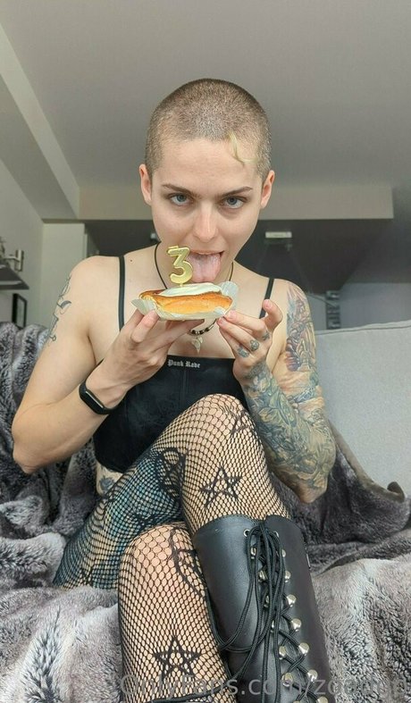 Foto desnuda filtrada de OnlyFans de Zoadgo