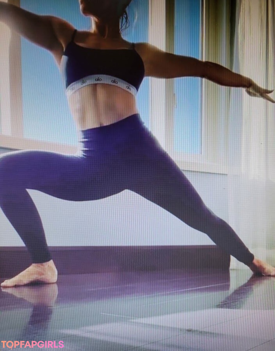 Foto desnuda filtrada de OnlyFans de Trish Stratus #527 Foto desnuda filtrada de OnlyFans de Trish Stratus #527