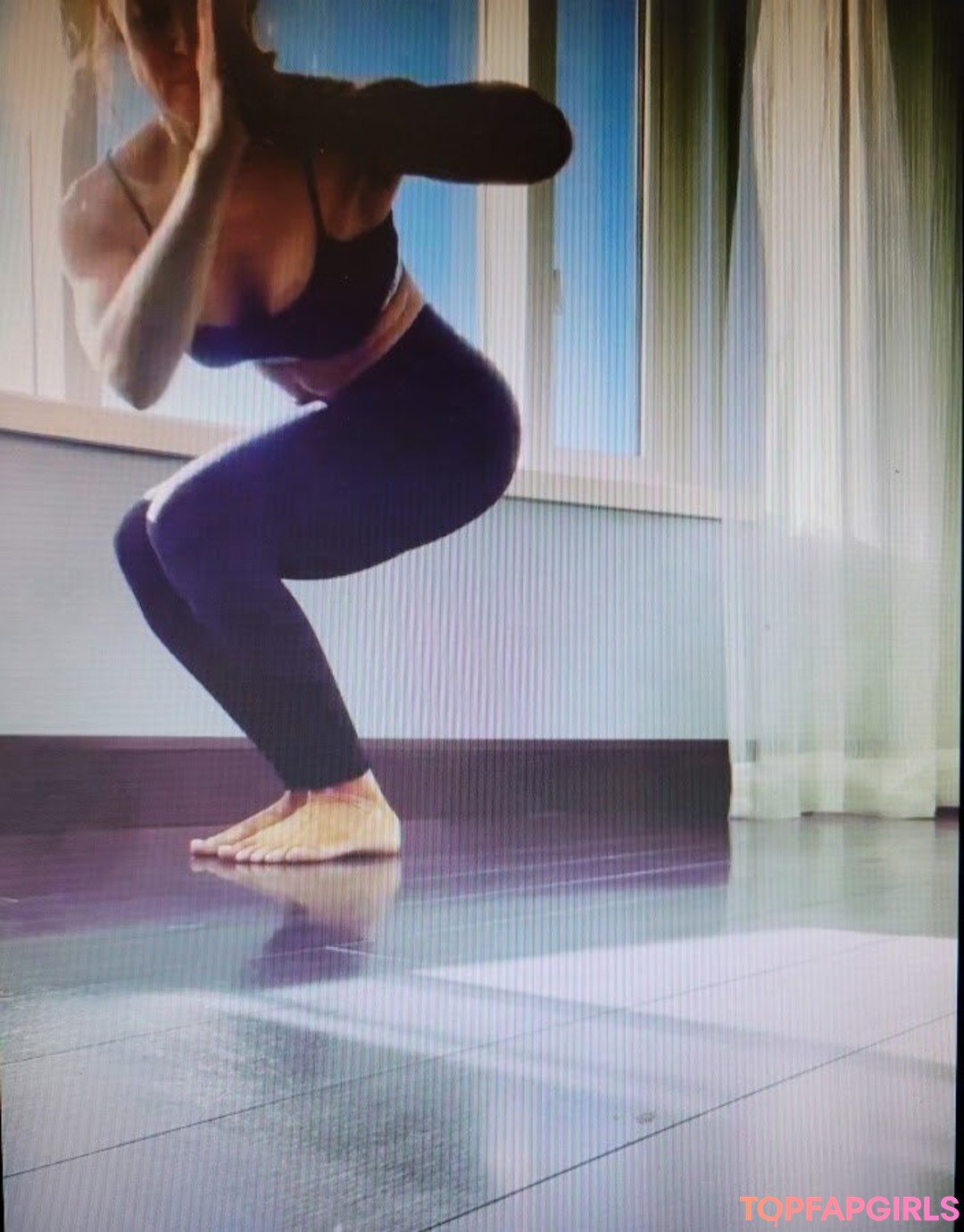 Foto desnuda filtrada de OnlyFans de Trish Stratus #561 Foto desnuda filtrada de OnlyFans de Trish Stratus #561