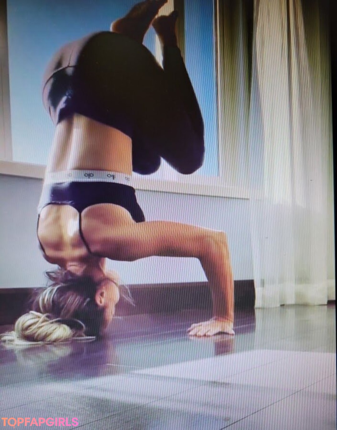 Foto desnuda filtrada de OnlyFans de Trish Stratus #634 Foto desnuda filtrada de OnlyFans de Trish Stratus #634