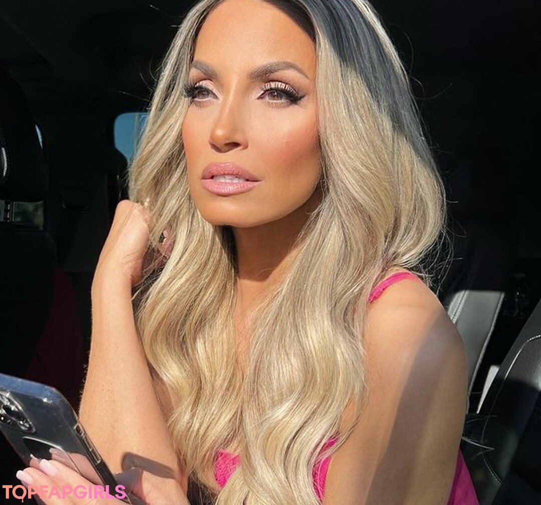 Foto desnuda filtrada de OnlyFans de Trish Stratus #949 Foto desnuda filtrada de OnlyFans de Trish Stratus #949