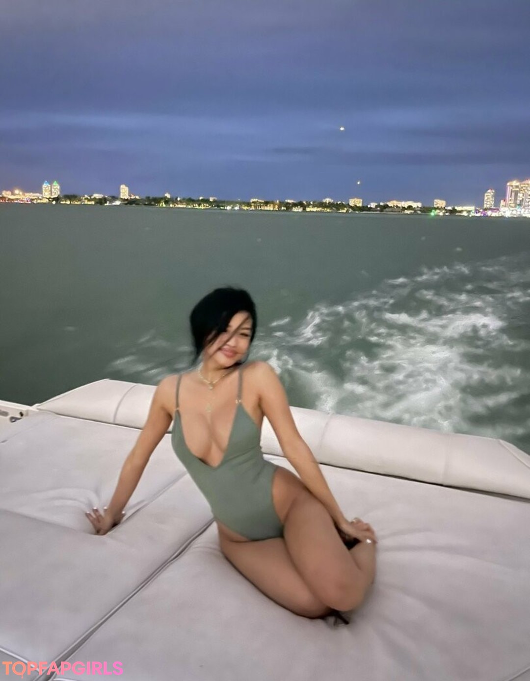 Foto desnuda filtrada de OnlyFans de Alyssa Silos #48 Foto desnuda filtrada de OnlyFans de Alyssa Silos #48