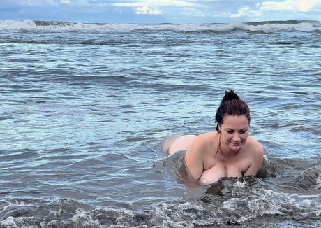 BoobStruggle