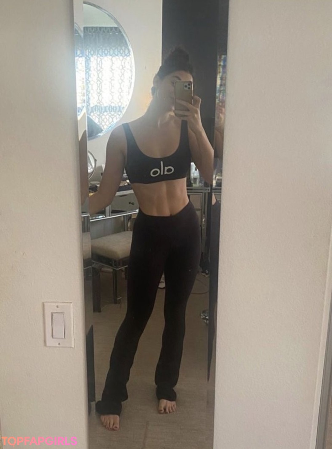 Foto desnuda filtrada de OnlyFans de Kira Kosarin #1 Foto desnuda filtrada de OnlyFans de Kira Kosarin #1