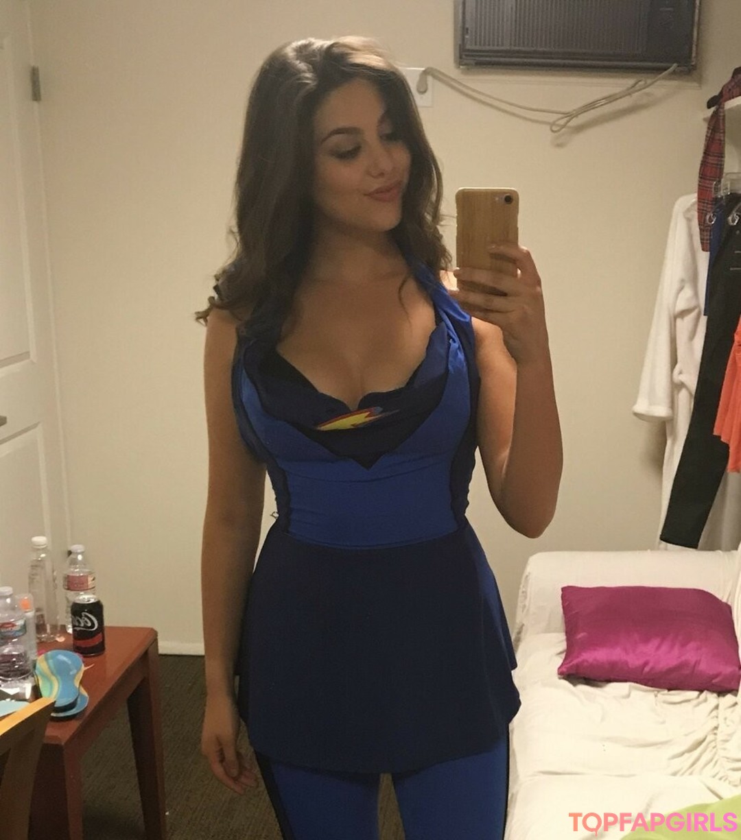 Foto desnuda filtrada de OnlyFans de Kira Kosarin #252 Foto desnuda filtrada de OnlyFans de Kira Kosarin #252