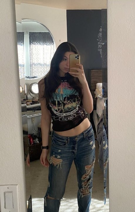 Kira Kosarin