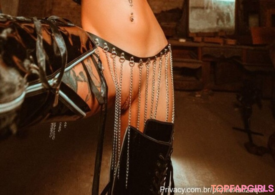 Foto desnuda filtrada de OnlyFans de Tati Zaqui #434 Foto desnuda filtrada de OnlyFans de Tati Zaqui #434