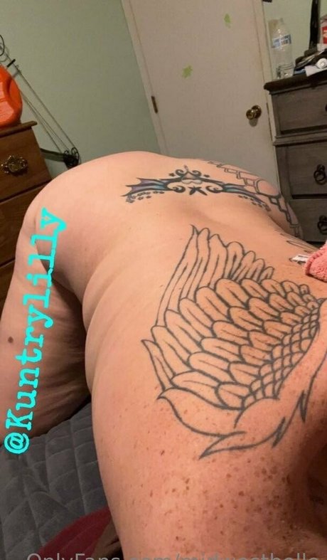 Foto desnuda filtrada de OnlyFans de Midwestbelle