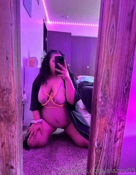 Foto desnuda filtrada de OnlyFans de Alazey05