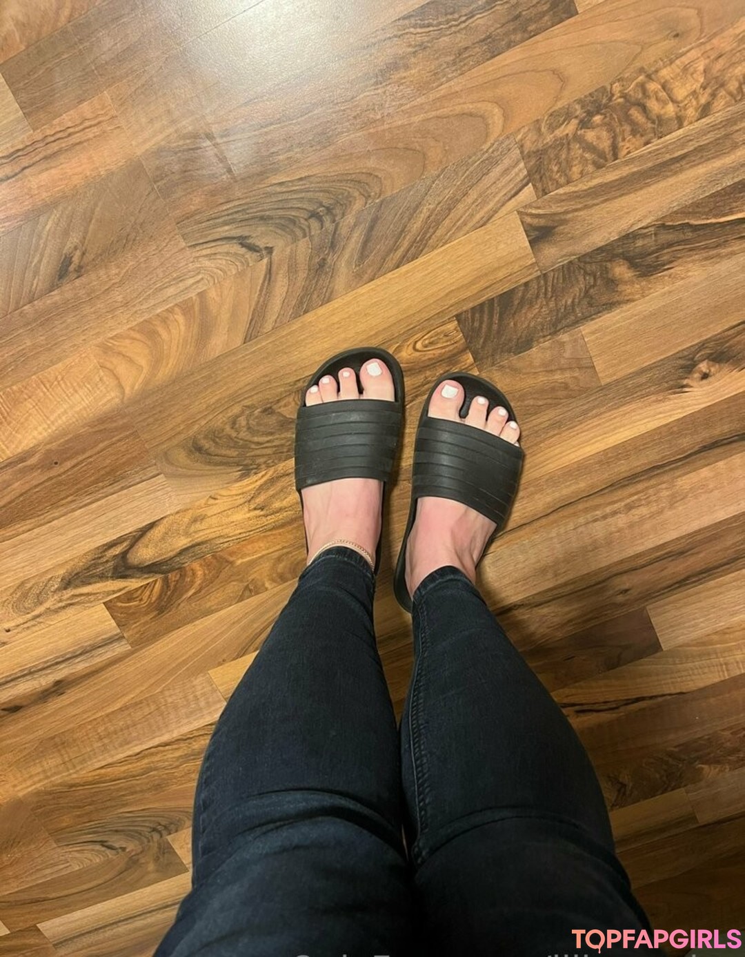 Foto desnuda filtrada de OnlyFans de Lillysunday #15 Foto desnuda filtrada de OnlyFans de Lillysunday #15