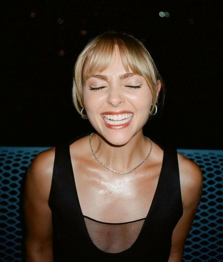 Annasophia Robb