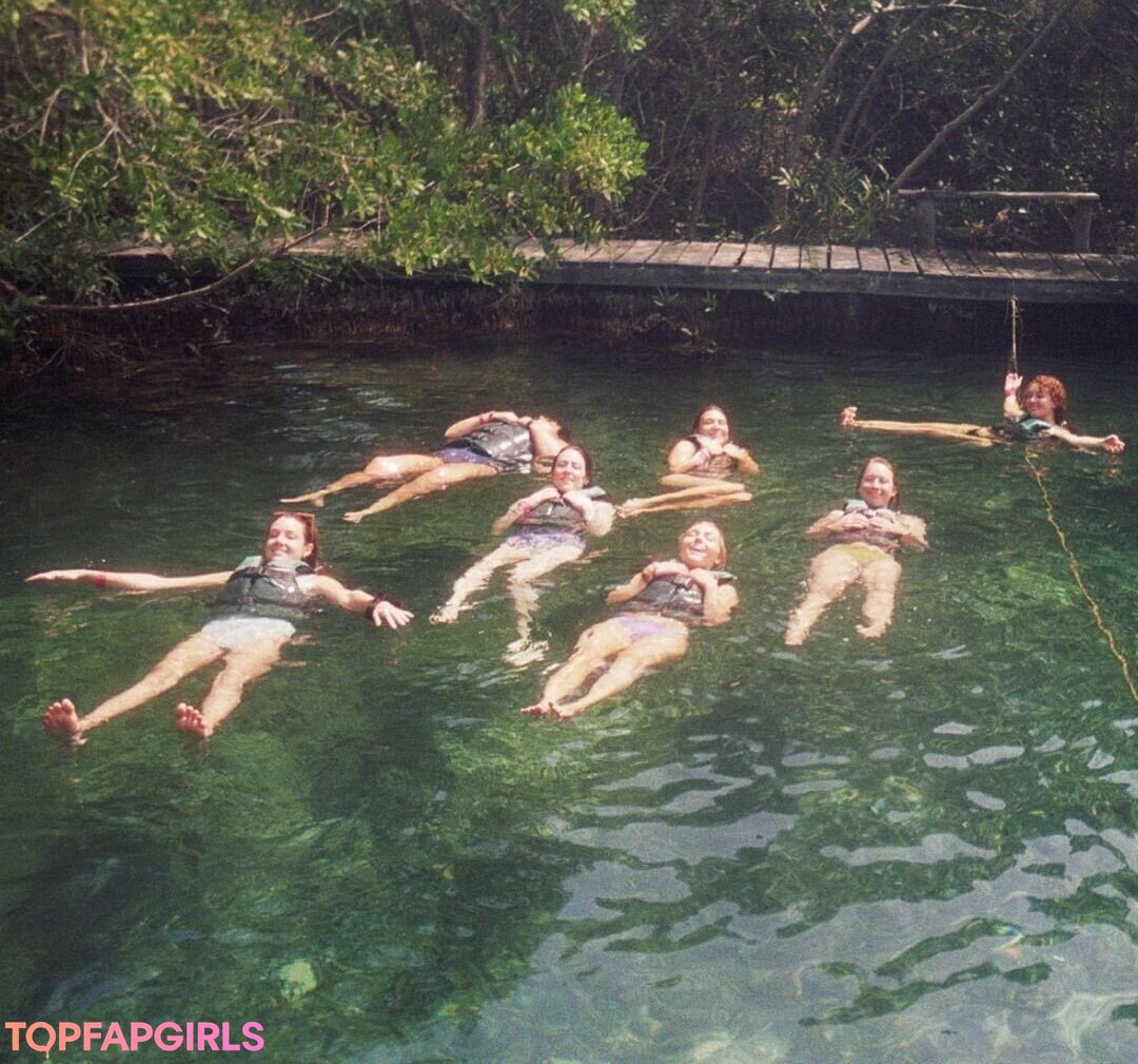 Foto desnuda filtrada de OnlyFans de Annasophia Robb #83 Foto desnuda filtrada de OnlyFans de Annasophia Robb #83