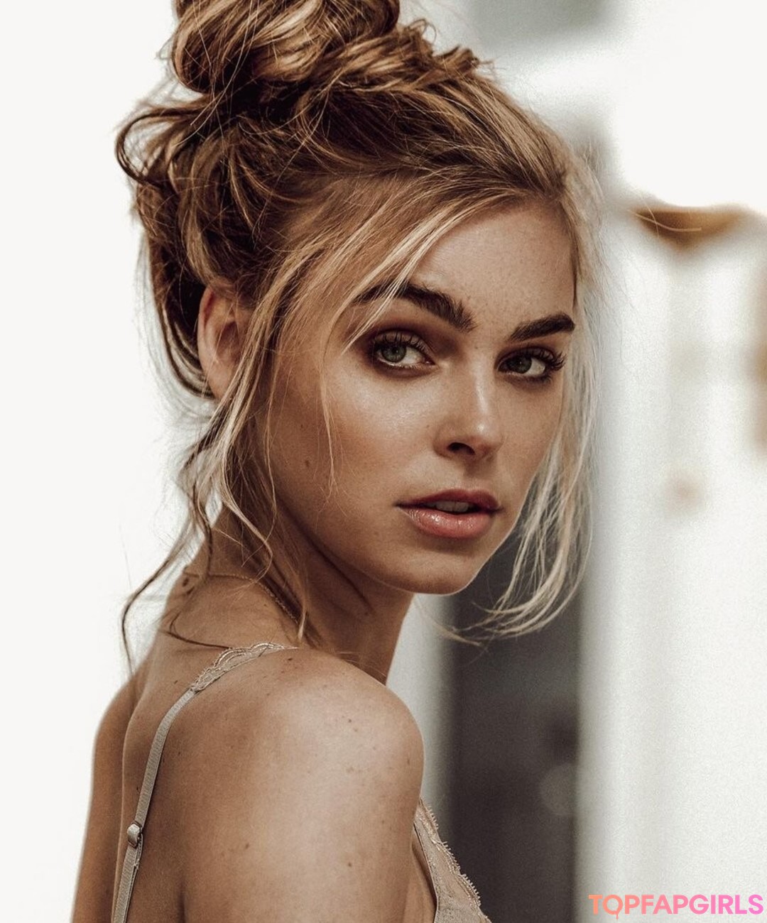 Foto desnuda filtrada de OnlyFans de Elizabeth Turner #106 Foto desnuda filtrada de OnlyFans de Elizabeth Turner #106