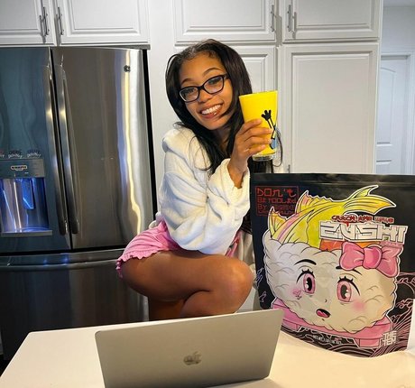 Foto desnuda filtrada de OnlyFans de Coi Leray