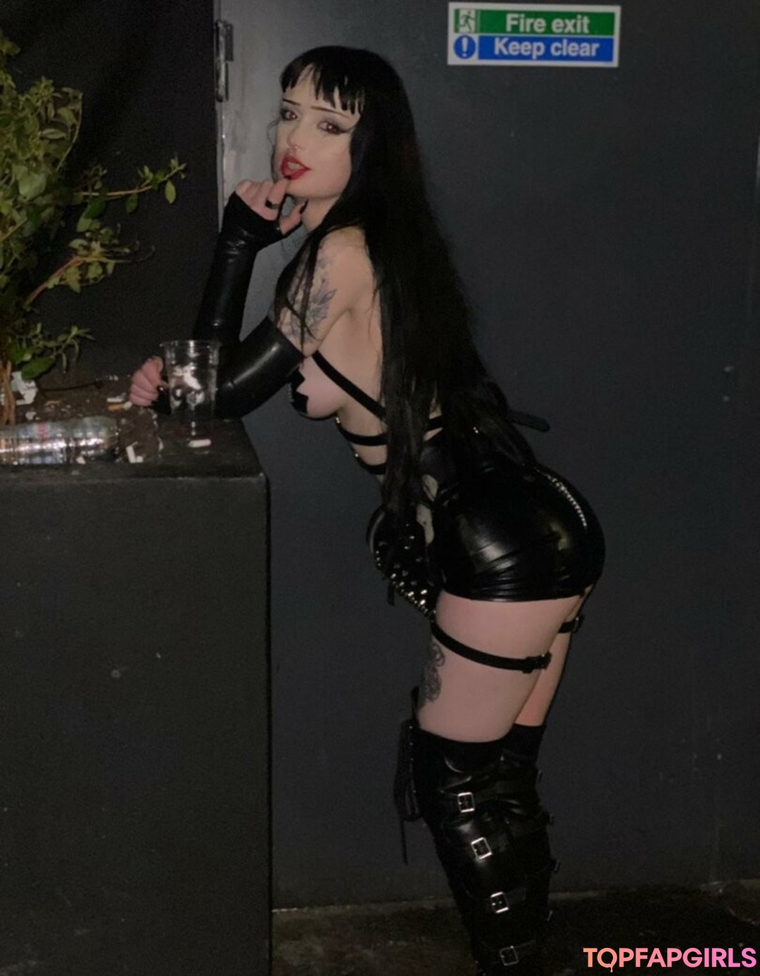 Foto desnuda filtrada de OnlyFans de Missdellavigne #16 Foto desnuda filtrada de OnlyFans de Missdellavigne #16