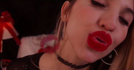 Foto desnuda filtrada de OnlyFans de Frivolousfox Asmr
