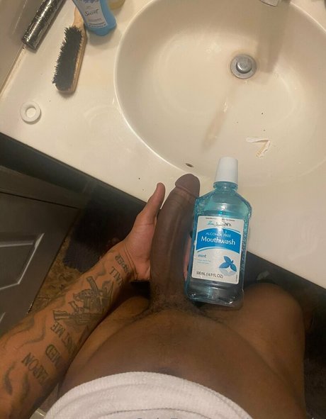Foto desnuda filtrada de OnlyFans de Teemurda