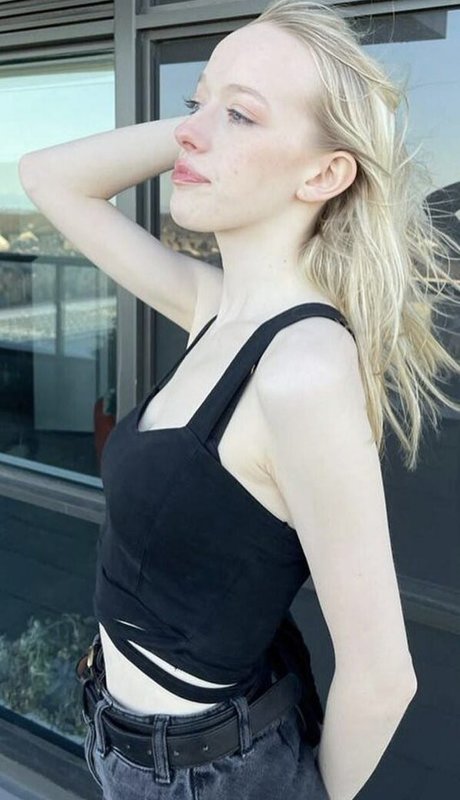 Amybeth McNulty