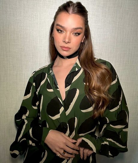 Hailee Steinfeld