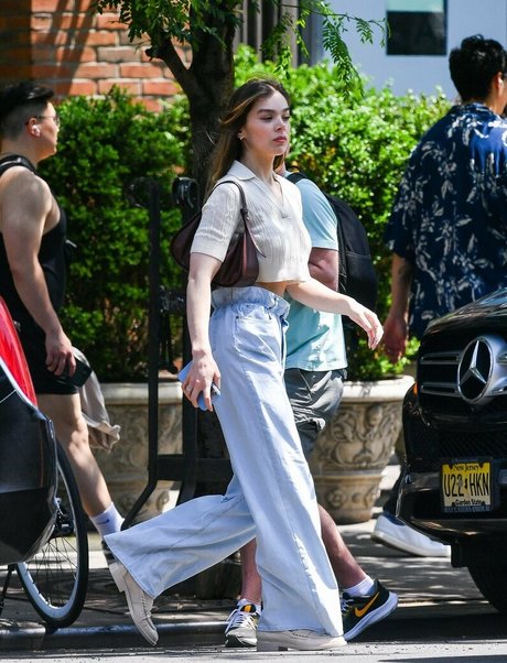 Hailee Steinfeld