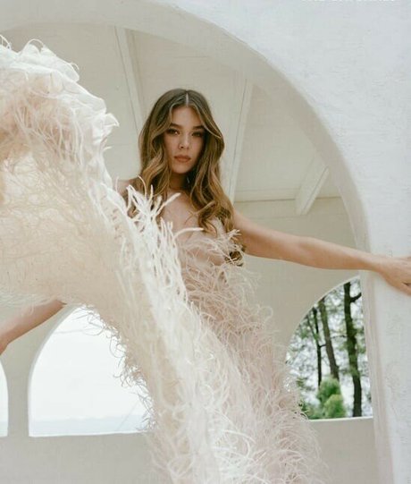 Hailee Steinfeld