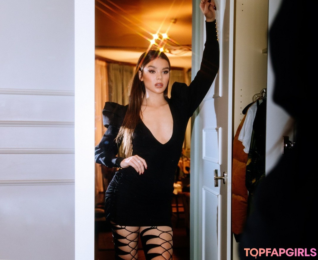 Foto desnuda filtrada de OnlyFans de Hailee Steinfeld #397 Foto desnuda filtrada de OnlyFans de Hailee Steinfeld #397