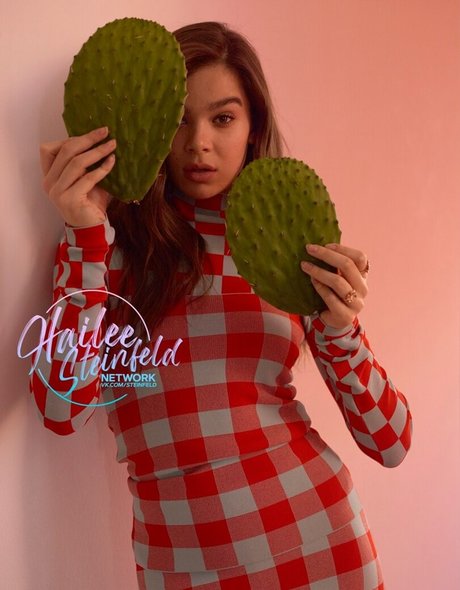 Hailee Steinfeld