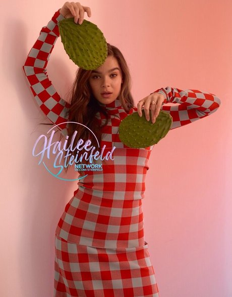 Hailee Steinfeld