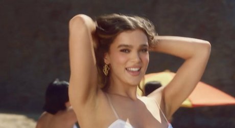 Hailee Steinfeld