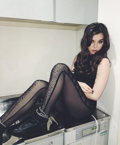 Hailee Steinfeld