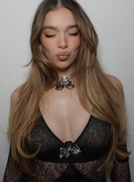 Hailee Steinfeld