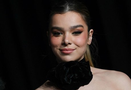 Hailee Steinfeld