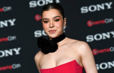 Hailee Steinfeld